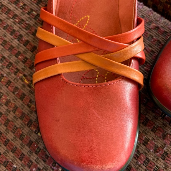 Clarke’s Slip ons 7.5M - Picture 3 of 12